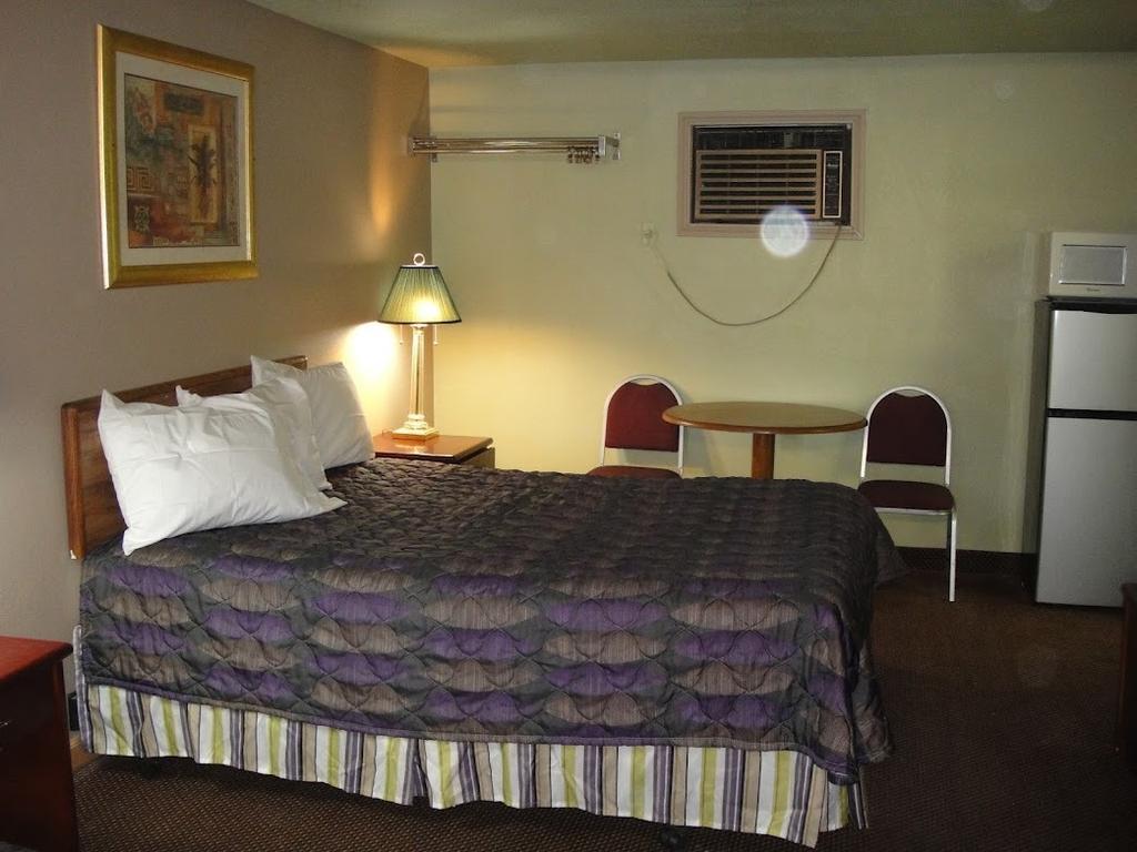 Trails West Motel South Hutchinson Εξωτερικό φωτογραφία